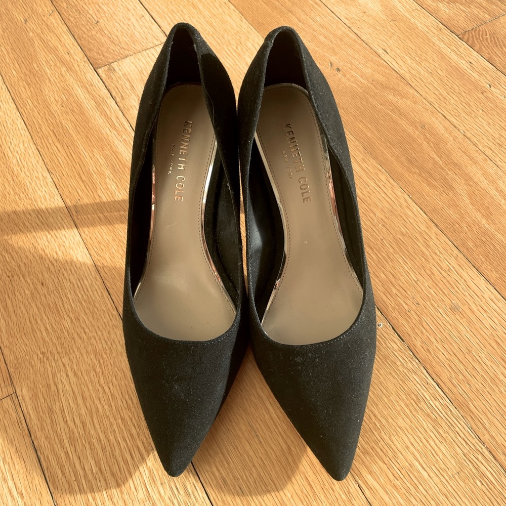 Kenneth Cole Suede Black Pump Heels